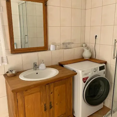Konig Ii. Apartment Heviz