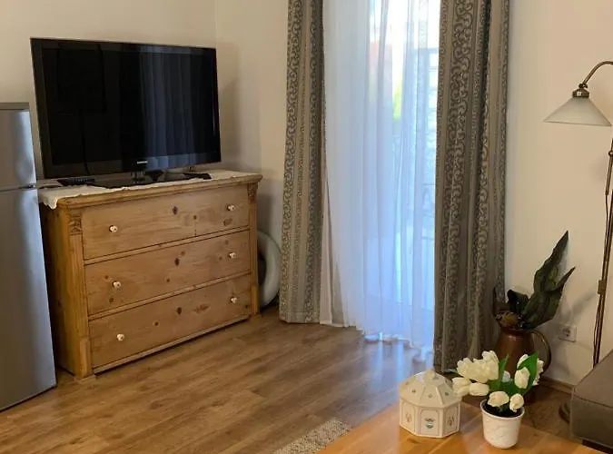 Konig Ii. Apartamento