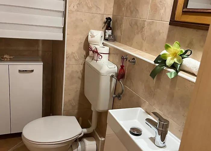 Konig Ii. Apartment Heviz